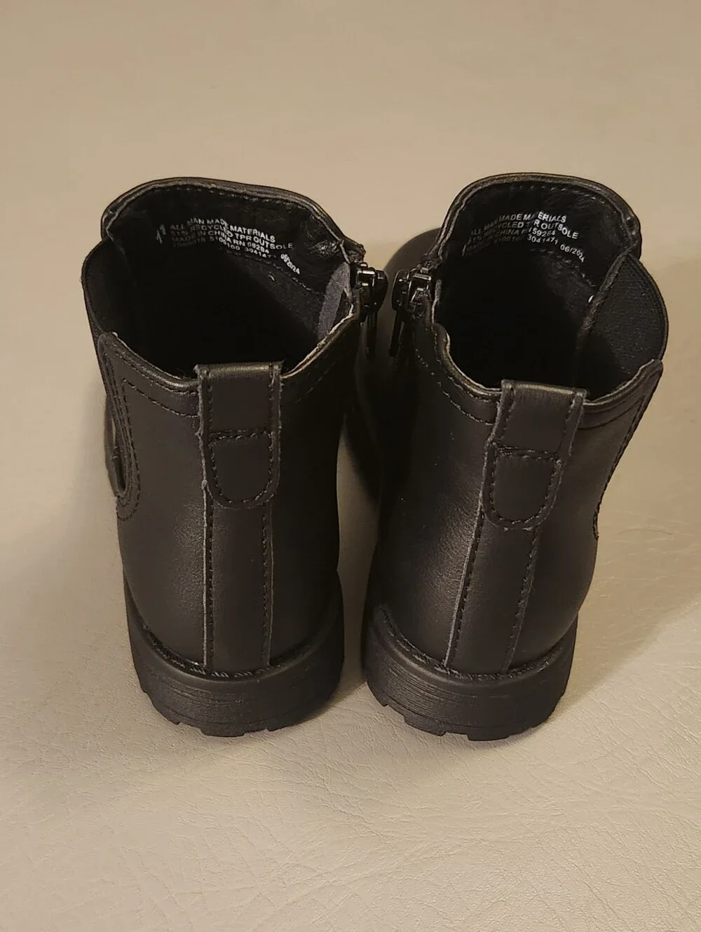 The Childrens Place Girls Black Leather Bootie Size 11